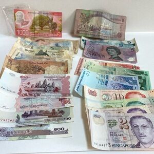 World Currency Paper Money Lot 23 Notes Singapore Malaysia Australia Cambodia